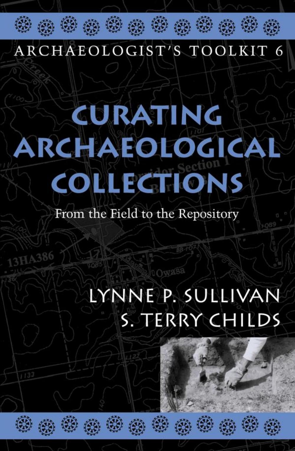 Big bigCover of Curating Archaeological Collections