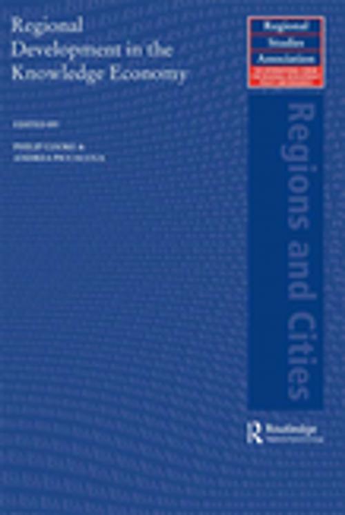 Cover of the book Regional Development in the Knowledge Economy by , Taylor and Francis