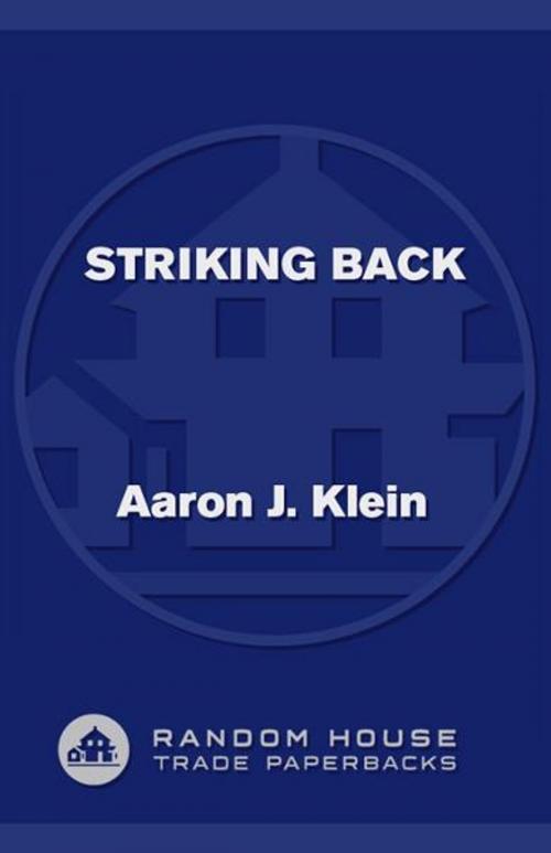 Cover of the book Striking Back by Aaron J. Klein, Random House Publishing Group