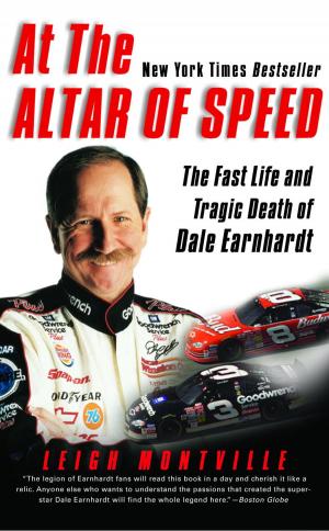 Cover of the book At the Altar of Speed by Simon Callow