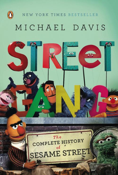 Cover of the book Street Gang by Michael Davis, Penguin Publishing Group