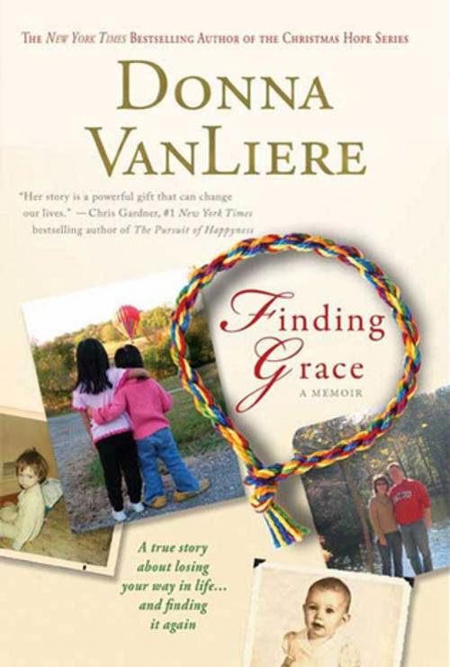 Cover of the book Finding Grace by Donna VanLiere, St. Martin's Press