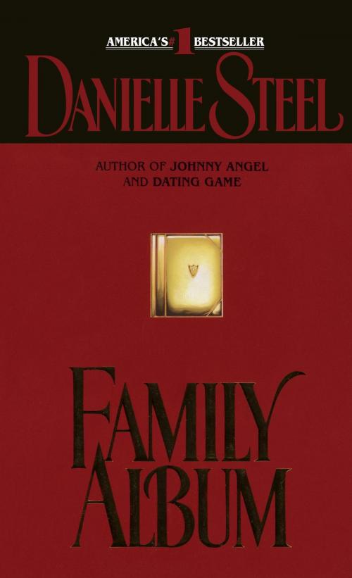 Cover of the book Family Album by Danielle Steel, Random House Publishing Group