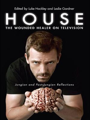 Cover of the book House: The Wounded Healer on Television by Robert J. Pauly, Jr.