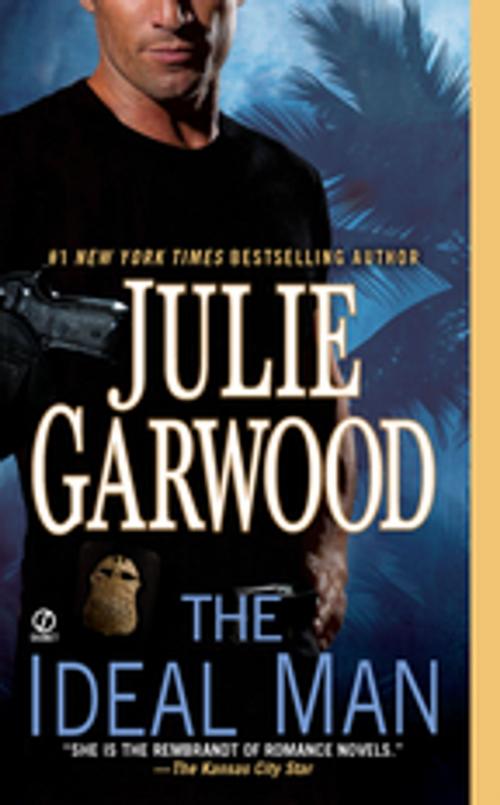 Cover of the book The Ideal Man by Julie Garwood, Penguin Publishing Group