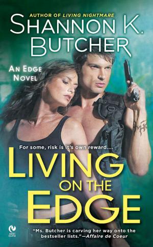 Cover of the book Living on the Edge by Margaret Coel
