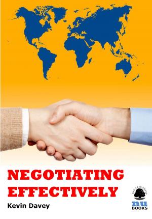 Cover of the book Negotiating Effectively by Nicolás Luzuriaga, Roberto Luchi