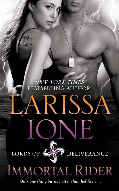 Cover of the book Immortal Rider by Larissa Ione, Grand Central Publishing