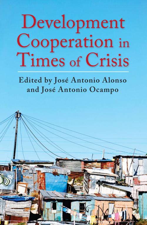 Cover of the book Development Cooperation in Times of Crisis by , Columbia University Press