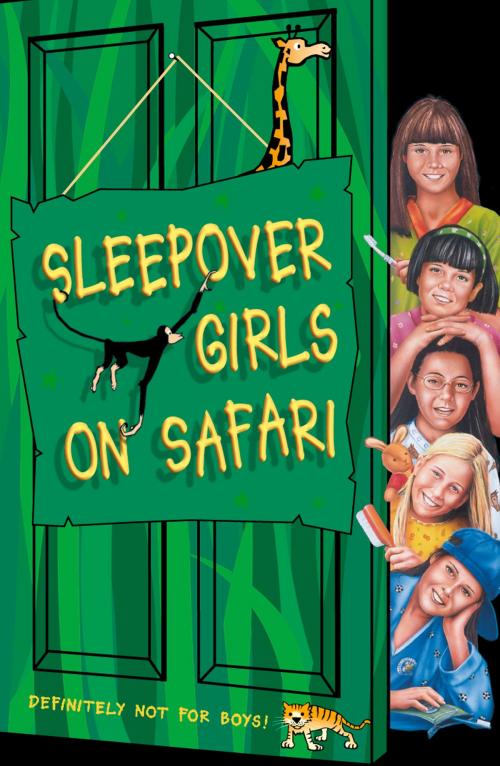 Cover of the book Sleepover Girls on Safari (The Sleepover Club, Book 51) by Angie Bates, HarperCollins Publishers