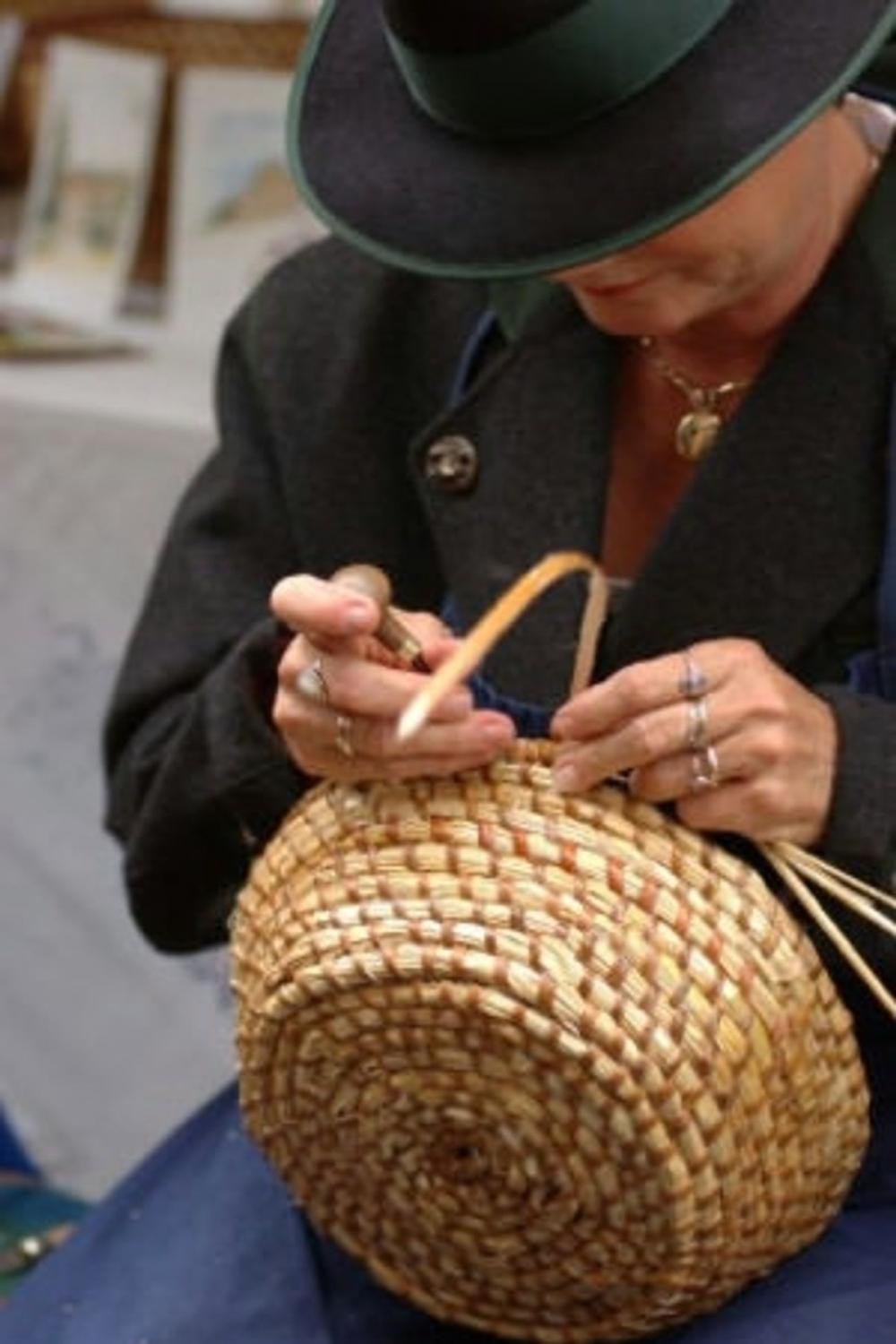 Big bigCover of A Beginners Guide to Basket Making