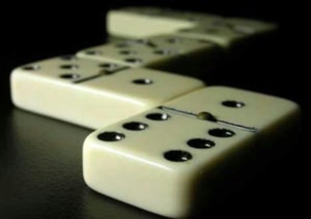 Big bigCover of Playing Dominoes For Beginners