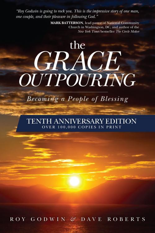 Cover of the book The Grace Outpouring by Roy Godwin, Dave Roberts, David C. Cook