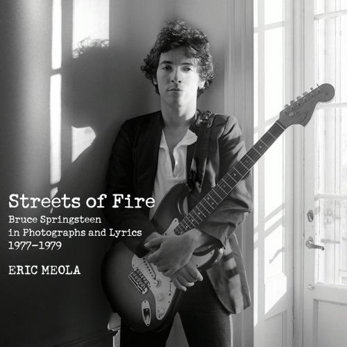 Cover of the book Streets of Fire by Eric Meola, It Books