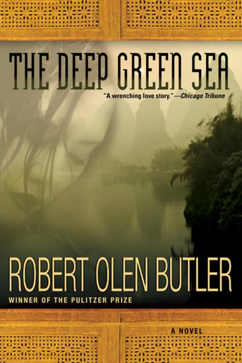 Cover of the book The Deep Green Sea by Robert Olen Butler, Grove/Atlantic, Inc.