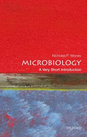 Cover of the book Microbiology: A Very Short Introduction by Peter Mansfield