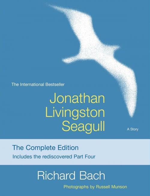 Cover of the book Jonathan Livingston Seagull by Richard Bach, Russell Munson, Scribner