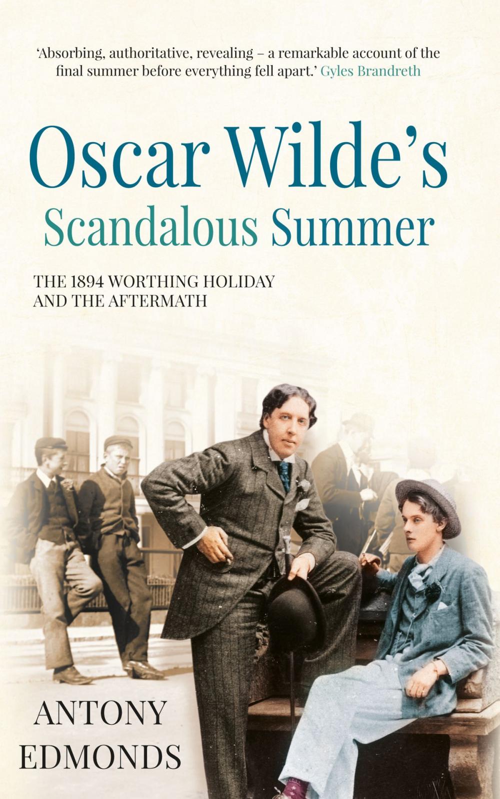 Big bigCover of Oscar Wilde's Scandalous Summer