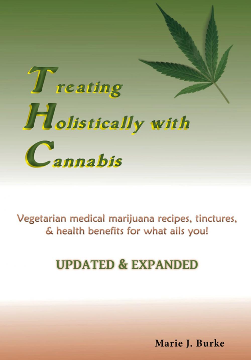 Big bigCover of Treating Holistically with Cannabis