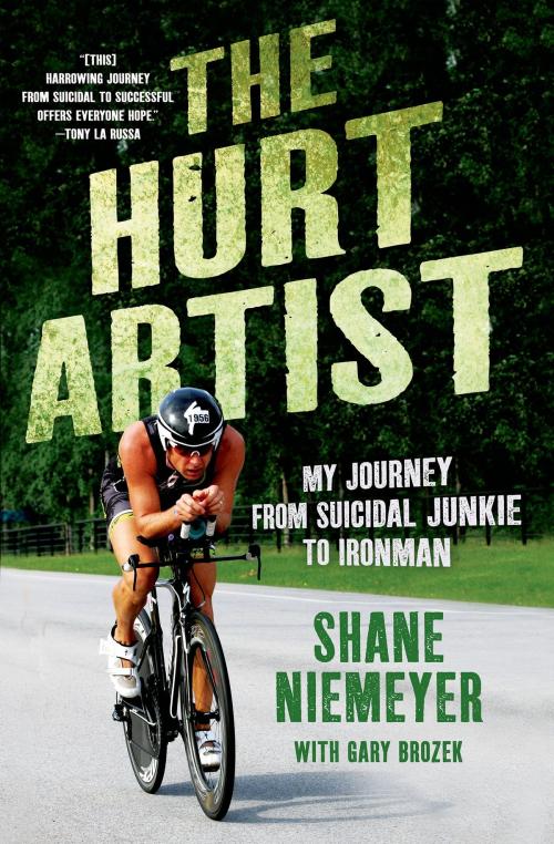 Cover of the book The Hurt Artist by Shane Niemeyer, Gary Brozek, St. Martin's Press