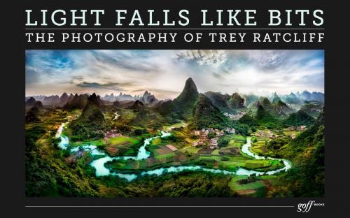 Cover of the book Light Falls Like Bits by Trey Ratcliff, Jordan Crandall, ORO Editions