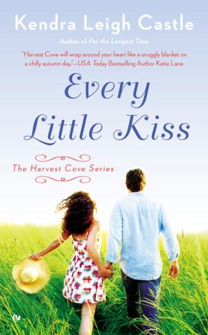 Cover of the book Every Little Kiss by Jennifer Ashley