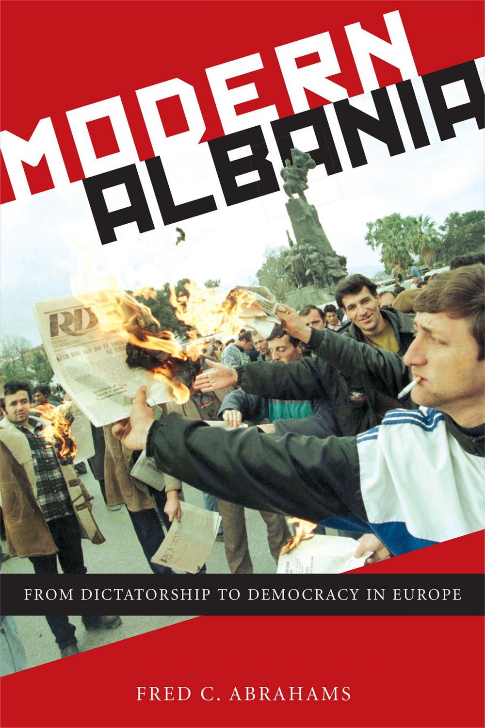 Big bigCover of Modern Albania