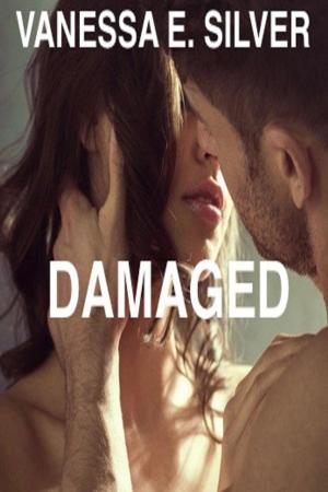 Cover of the book Damaged by Fiona L. Woods