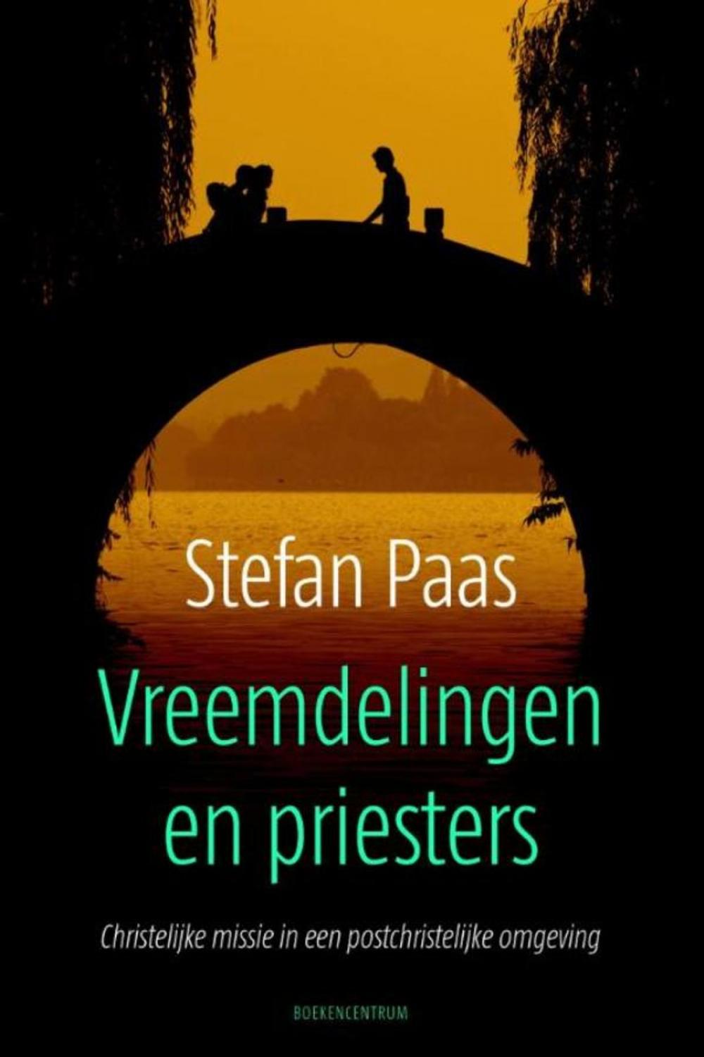 Big bigCover of Vreemdelingen en priesters