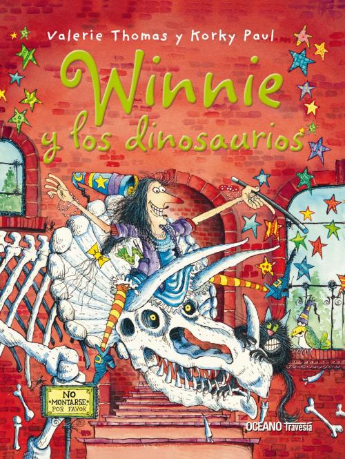 Cover of the book Winnie y los dinosaurios by Korky Paul, Valerie Thomas, Océano Travesía