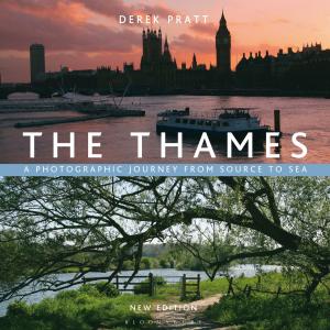 Cover of the book The Thames by julia r merrifield, Julia R May