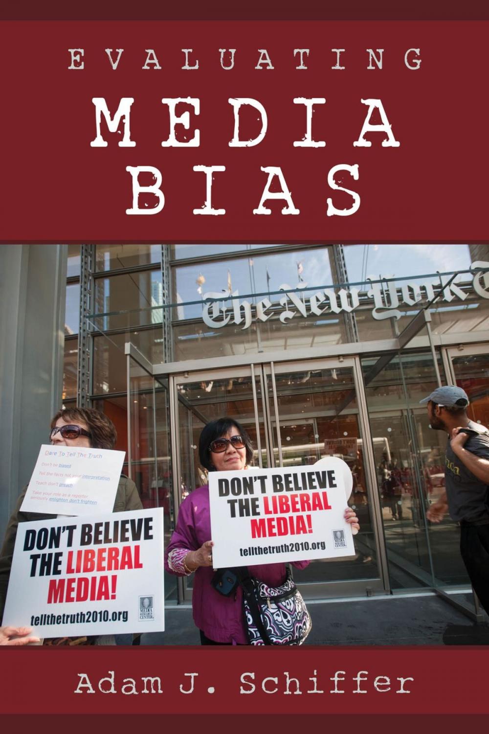 Big bigCover of Evaluating Media Bias