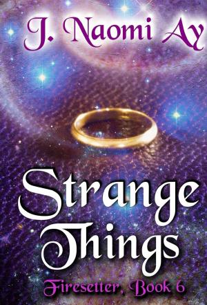 Cover of the book Strange Things by Nichelle Rae
