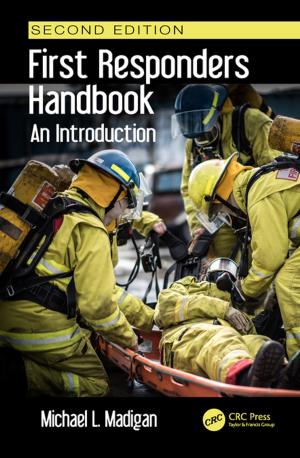 Cover of the book First Responders Handbook by Pat Gordon, Janet Hadley