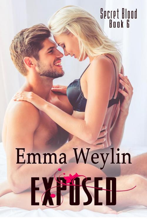 Cover of the book Exposed by Emma Weylin, Emma Weylin