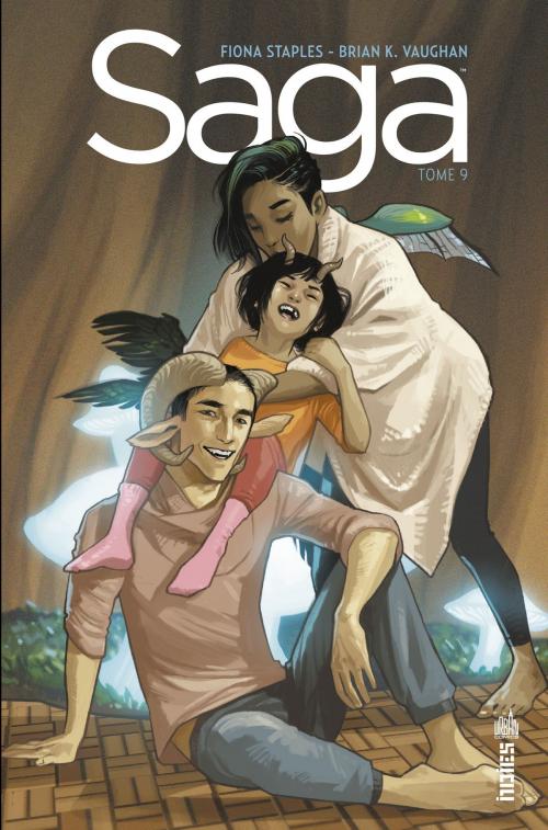 Cover of the book Saga Tome 9 by Brian K. Vaughan, Urban Comics